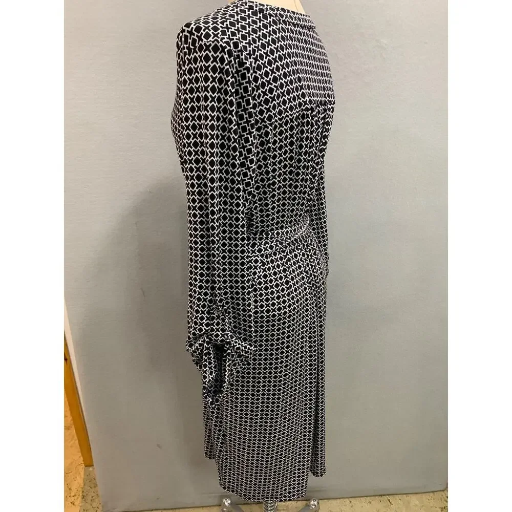 Size 1X Michael Kors Black White Belted Dress Chain Lace Up Neckline